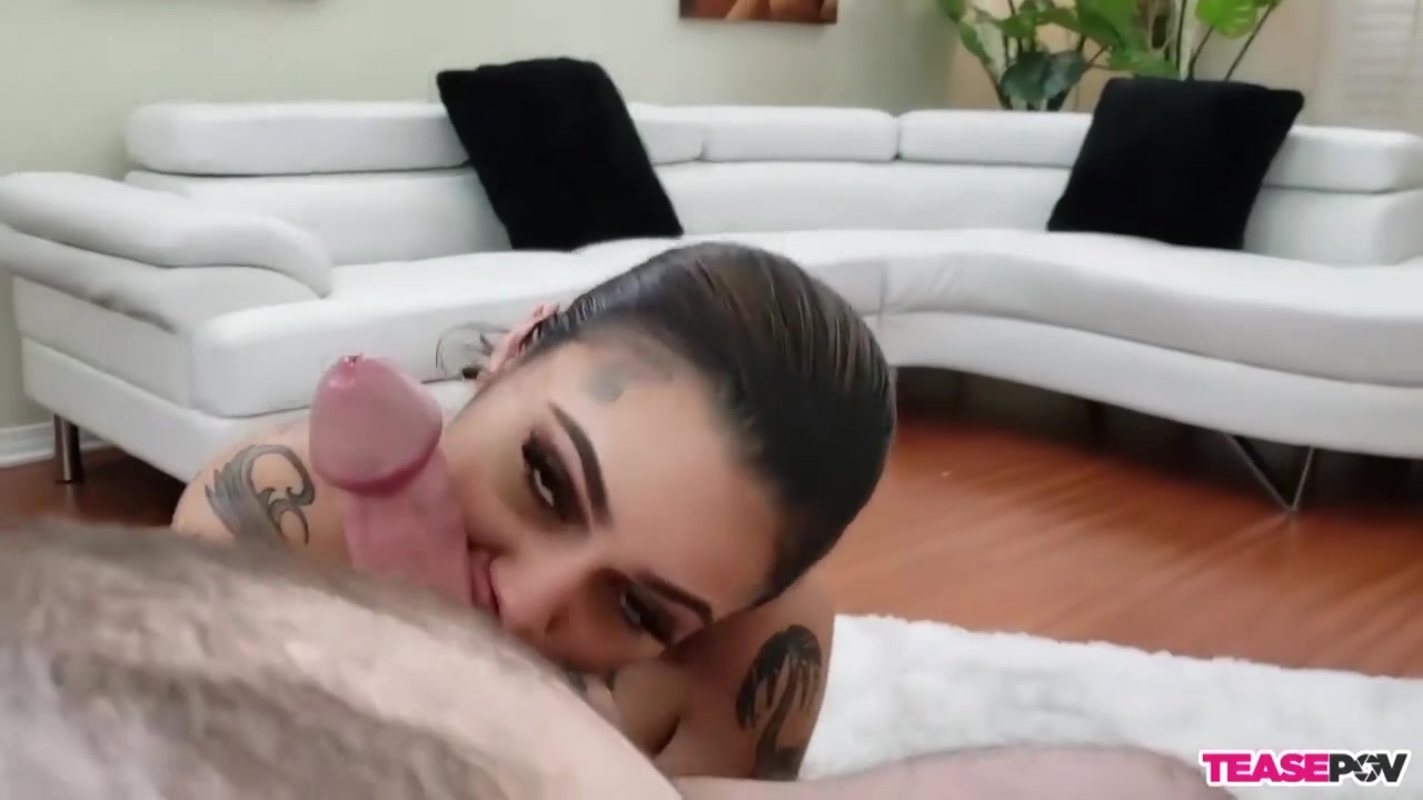 Genevieve Quinn And Genevieve Sinn In Big Dick Pov Blowjob From