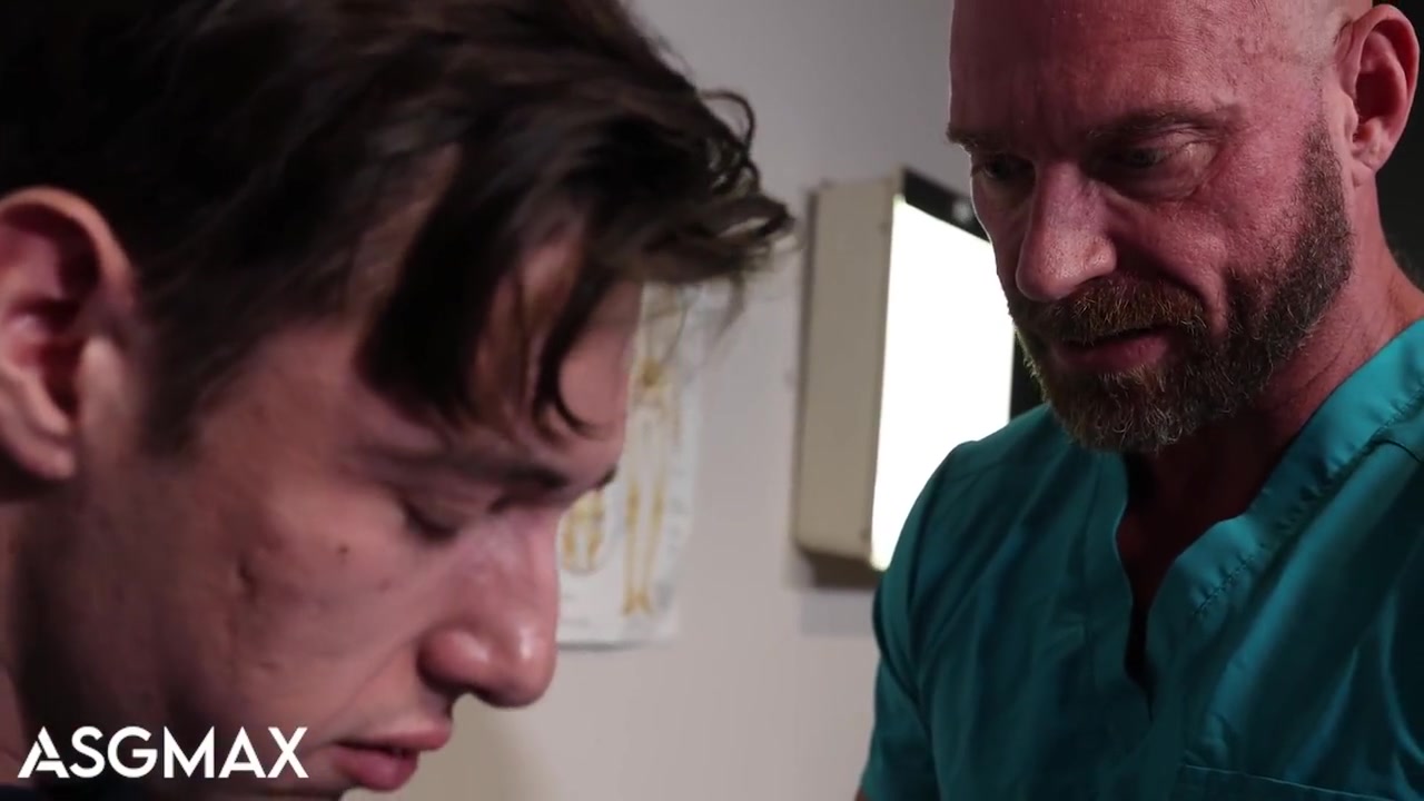 Doctor Stepdad Fixes My Groin Injury With His Mouth