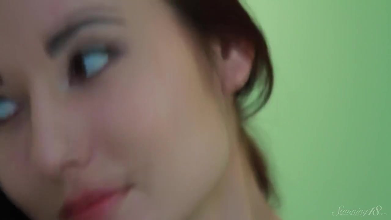 Private Show With Beautiful Long Haired Brunette Tuna!