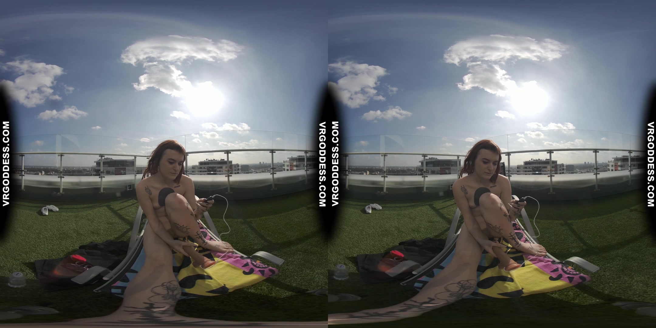 Afternoon Fun In The Sun Hot Tattoo Girl Brille Jills Herself Off Dildoing While Sunbathing