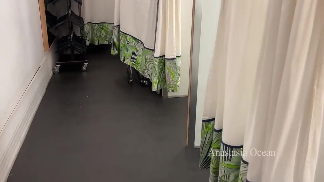 I Lured A Stranger Into The To Give Him A Blowjob. Sex In Public Store. 6 Min