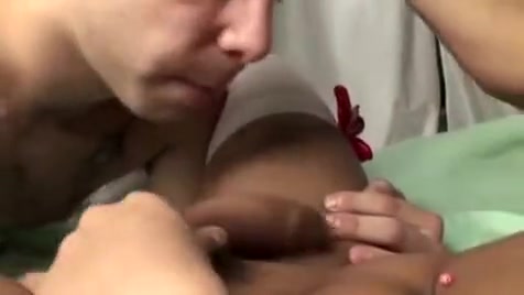 prostitutety Nurses Treating Ttgreetingss chabir Patient