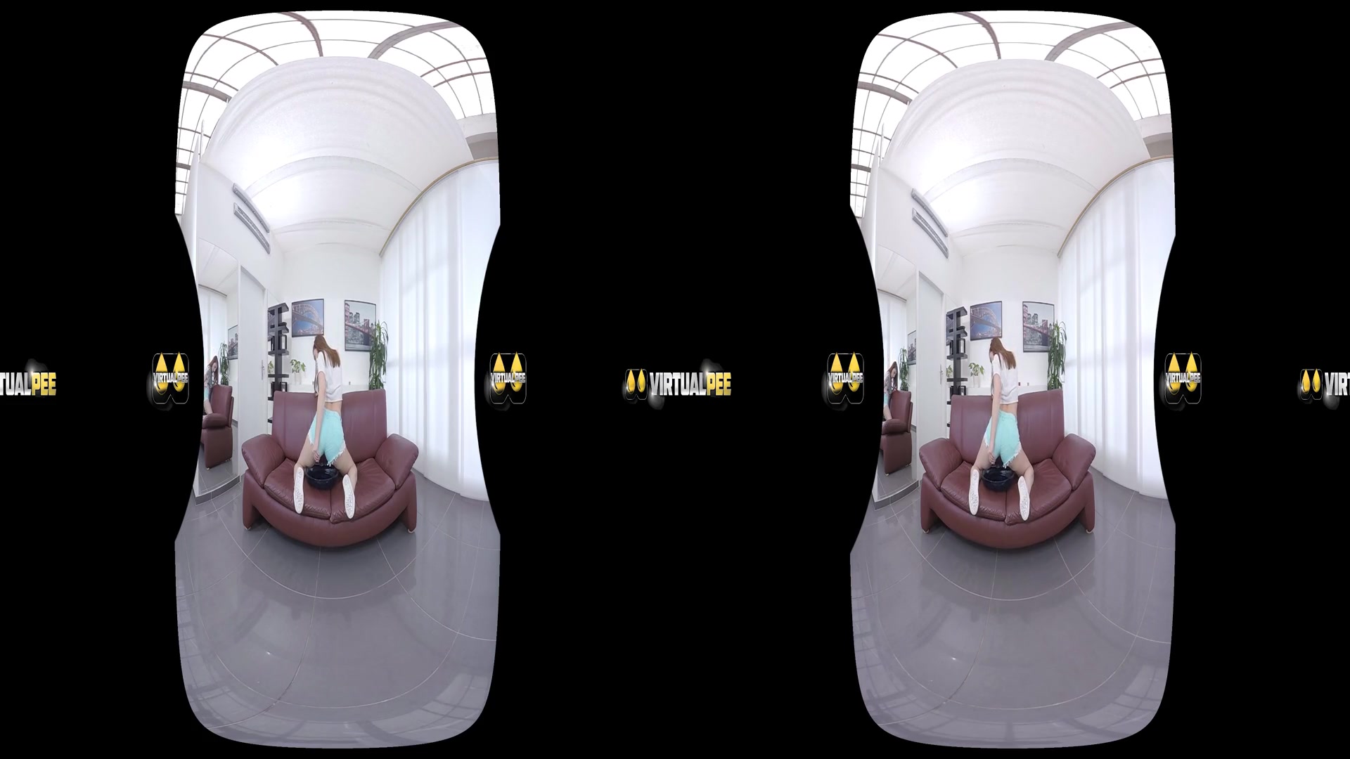 Antonia Sainz in Playful Pee - VirtualPee