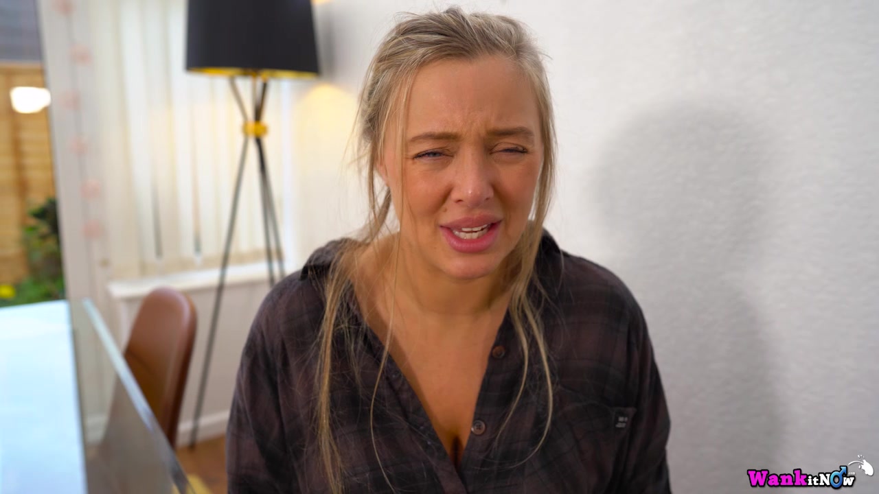 Beth - Clean Freak - Sexy Videos - WankitNow