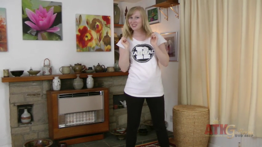 Satine Spark in Amateur Movie - AmKingdom