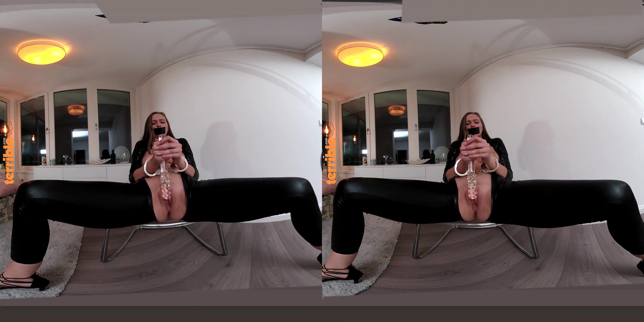 Stacy Cruz in The Cat Burglar - Prologue - perVRt