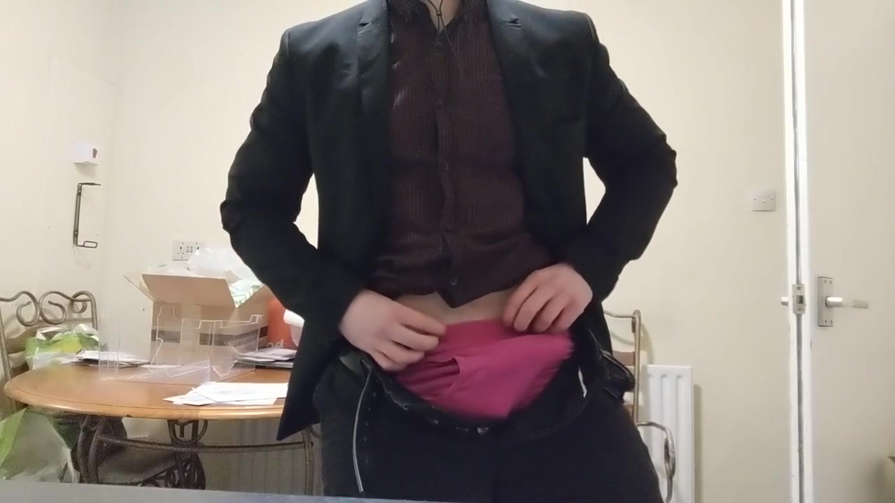 Quick Stroke In My Kitchen After Work
