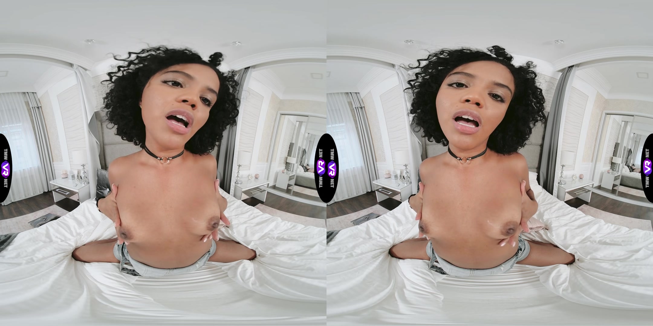 Bored and sex-hungry ebony