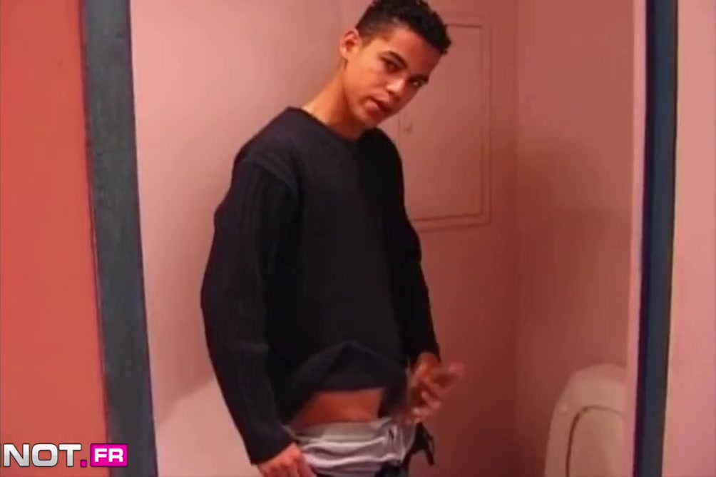 Cadinot.fr - Arab Boy Wants Strangers Cock