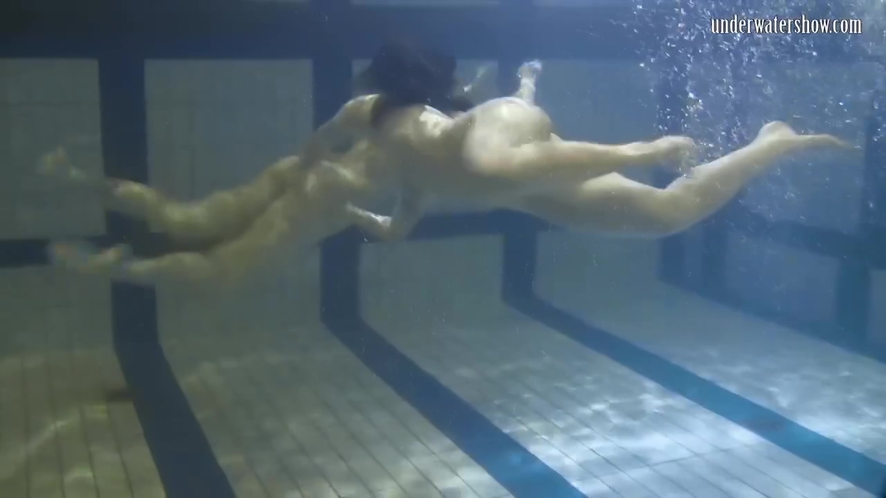 Teens And Solo teen 18+ Babe Swimming Underwater In Pool