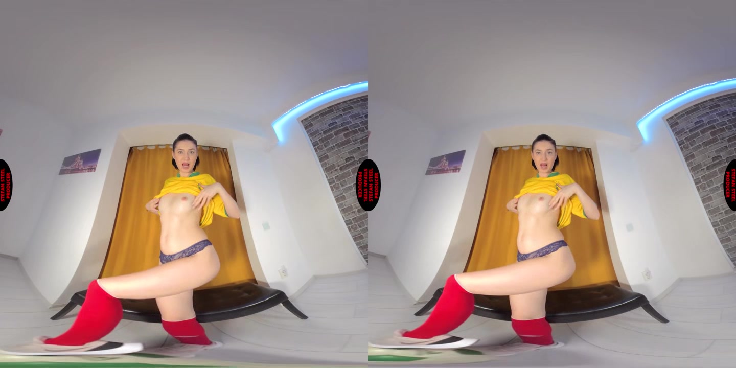 She Loves Football - SteelVR