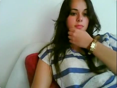 Young lady has no shame to show her incredible goodies