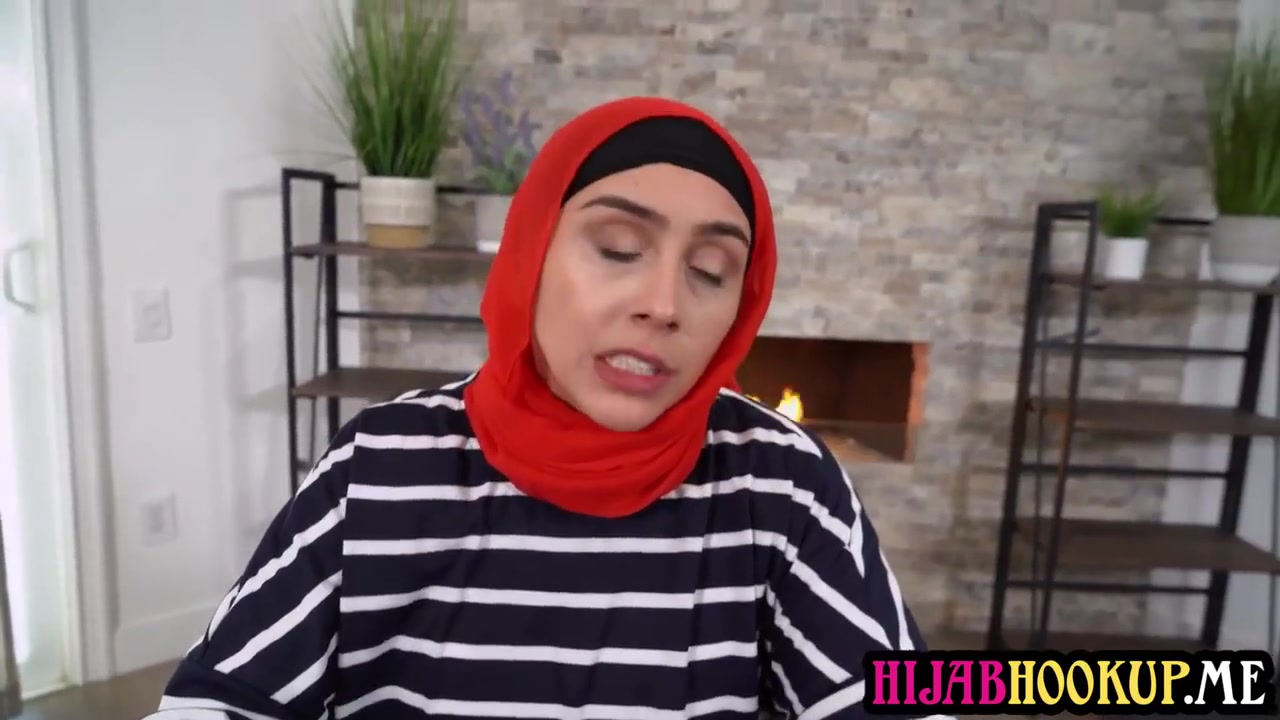 Lilly Hall - Arab Milf Stepmom With Hijab Deepthroats And Fucks Her Stepson