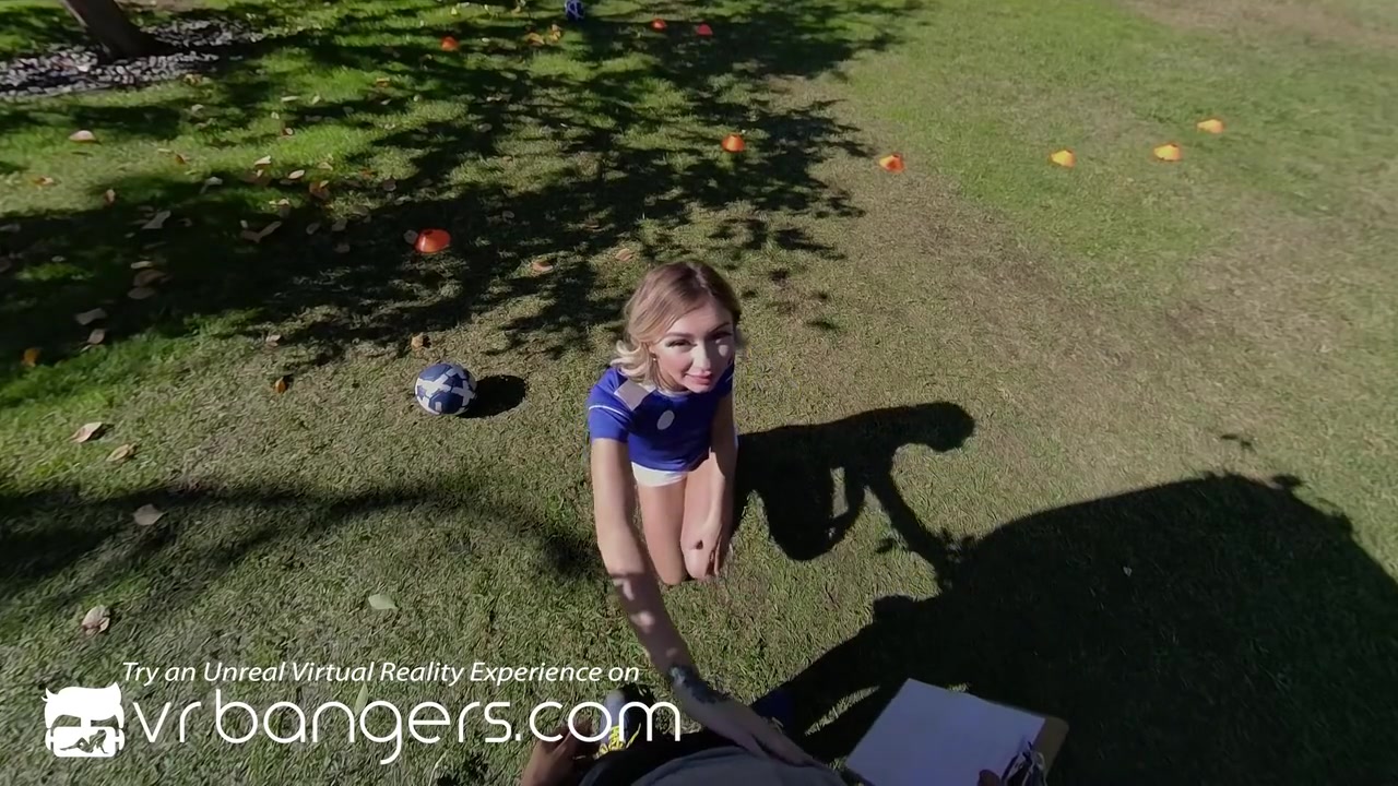 Tight Pussy Outdoor Sex With College Babe Chloe