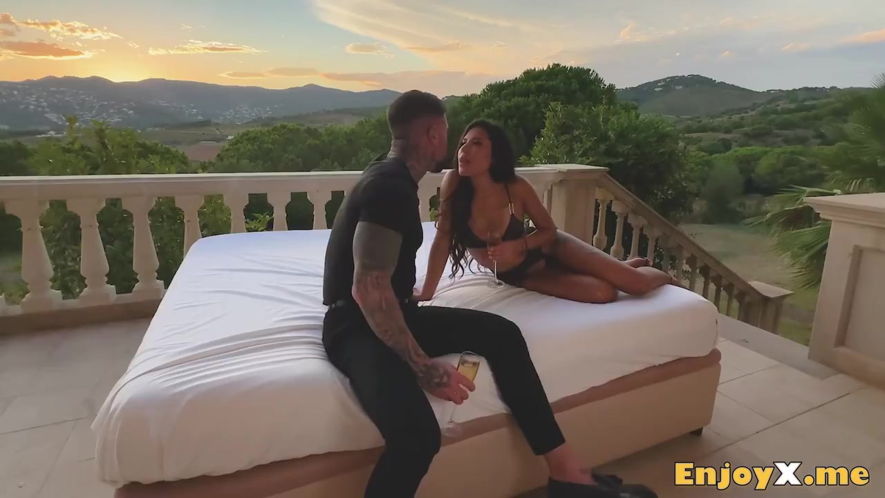 Andrea Retali - Passionate Outdoor Banging Of Under The Super-steamy Glow Of Sunset