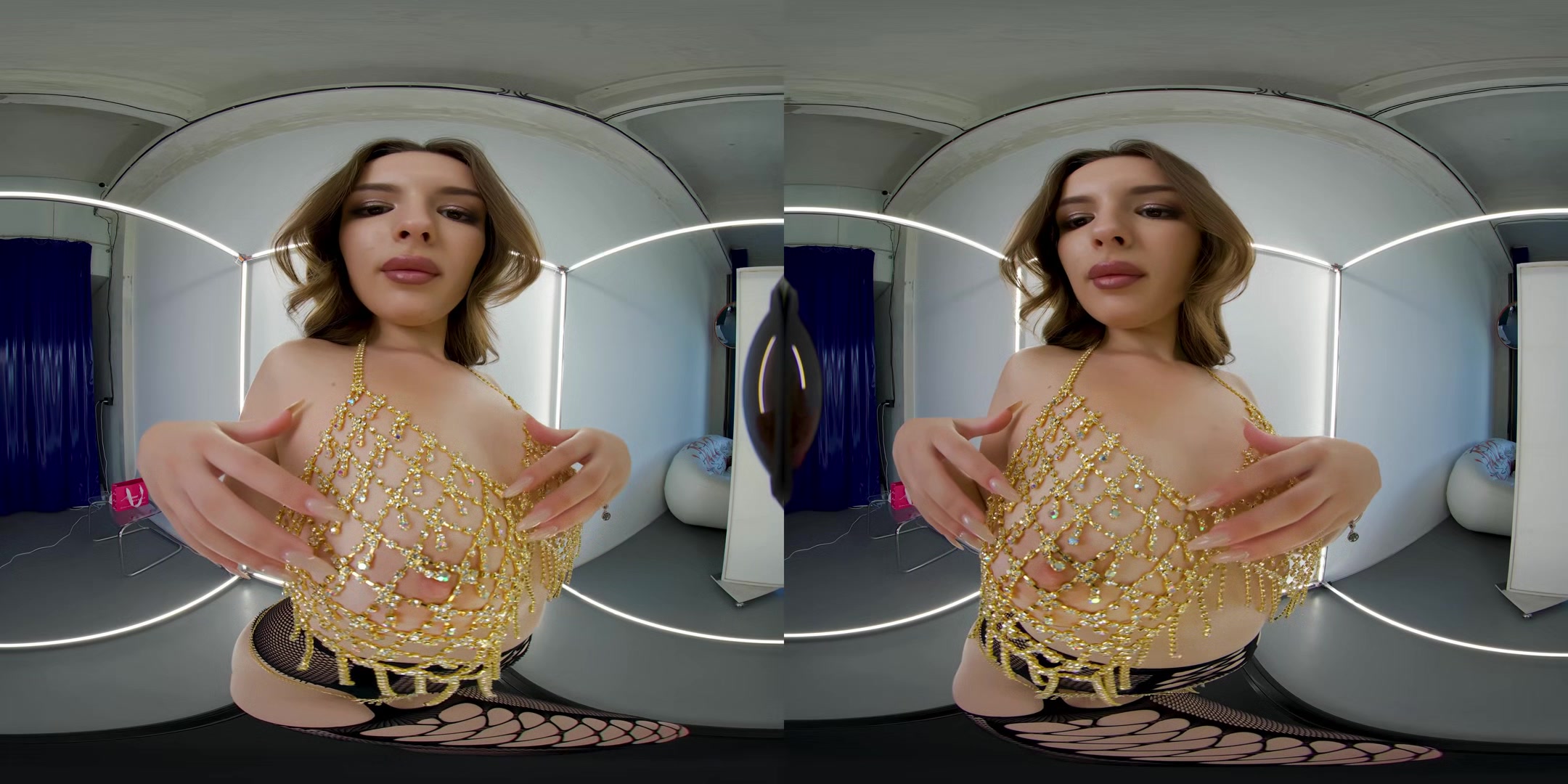 Walking Ass, Walking Pussy And Other Treadmill Experiments With Olena