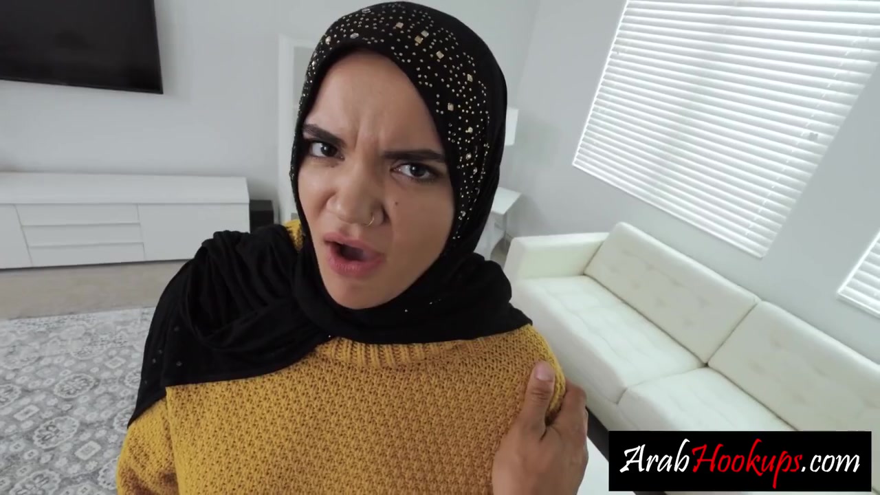 Danny Mountain And Naudi Nala - If Stepsis Want A Loan You Should Suck My Big Dick With Hijab On