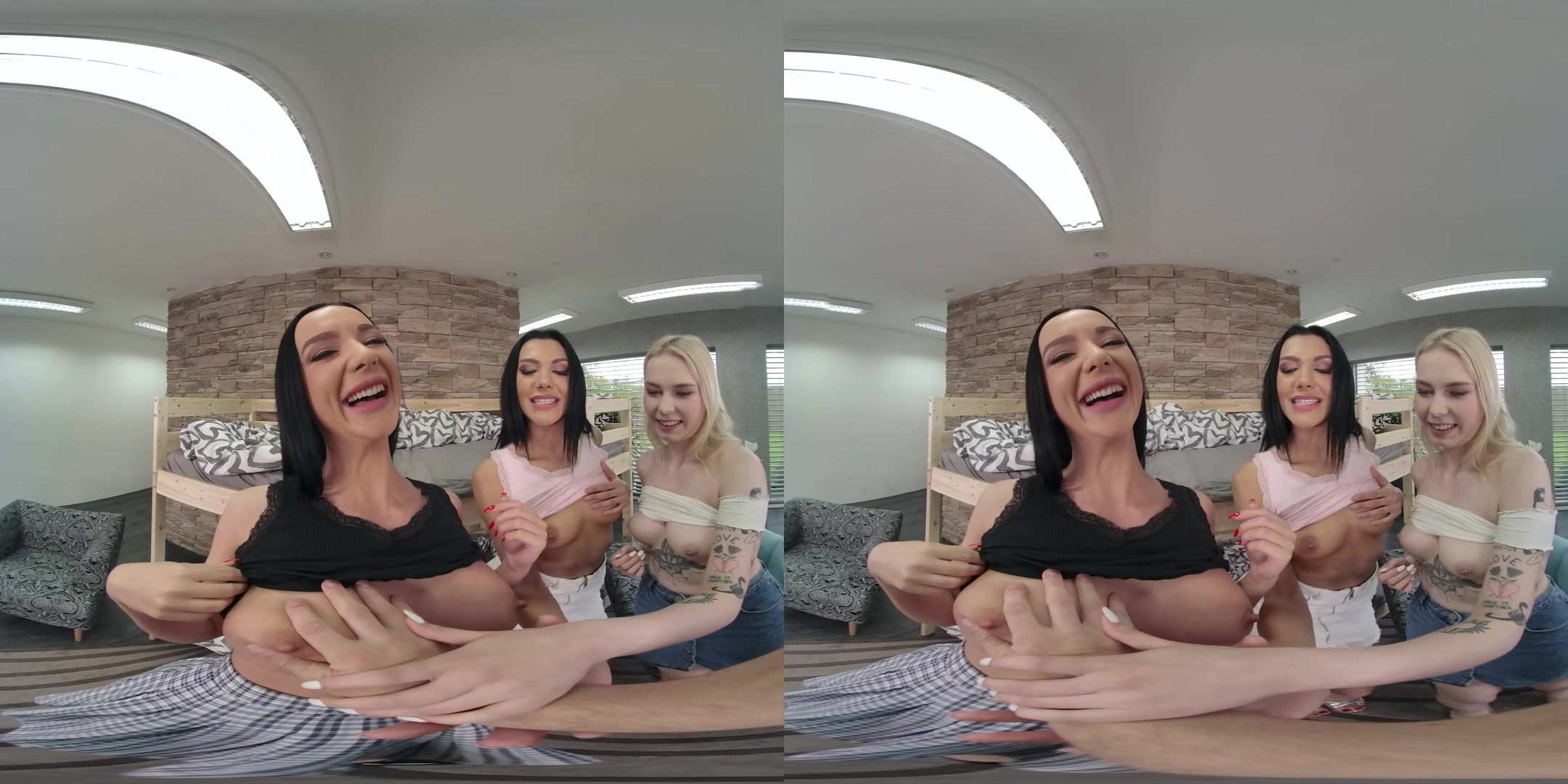 College Roommates: Foursome Orgy - RealJamVR