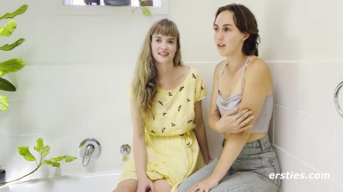 Lesbian Fingering In Hot In The Tub