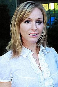 Watch Sandy Lee videos