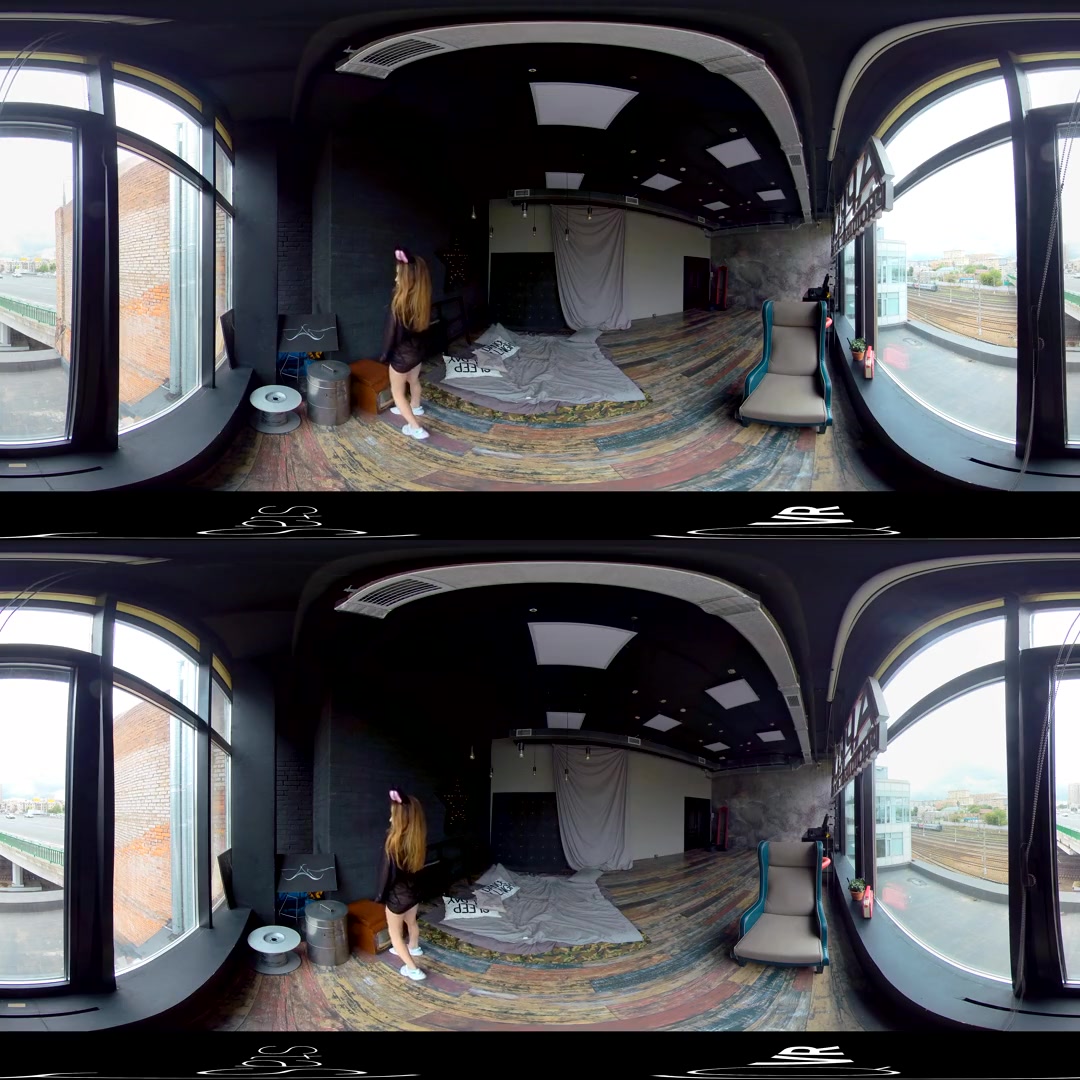 LilianQ in Naughty Little Mouse 360\u00ba - StasyQVR