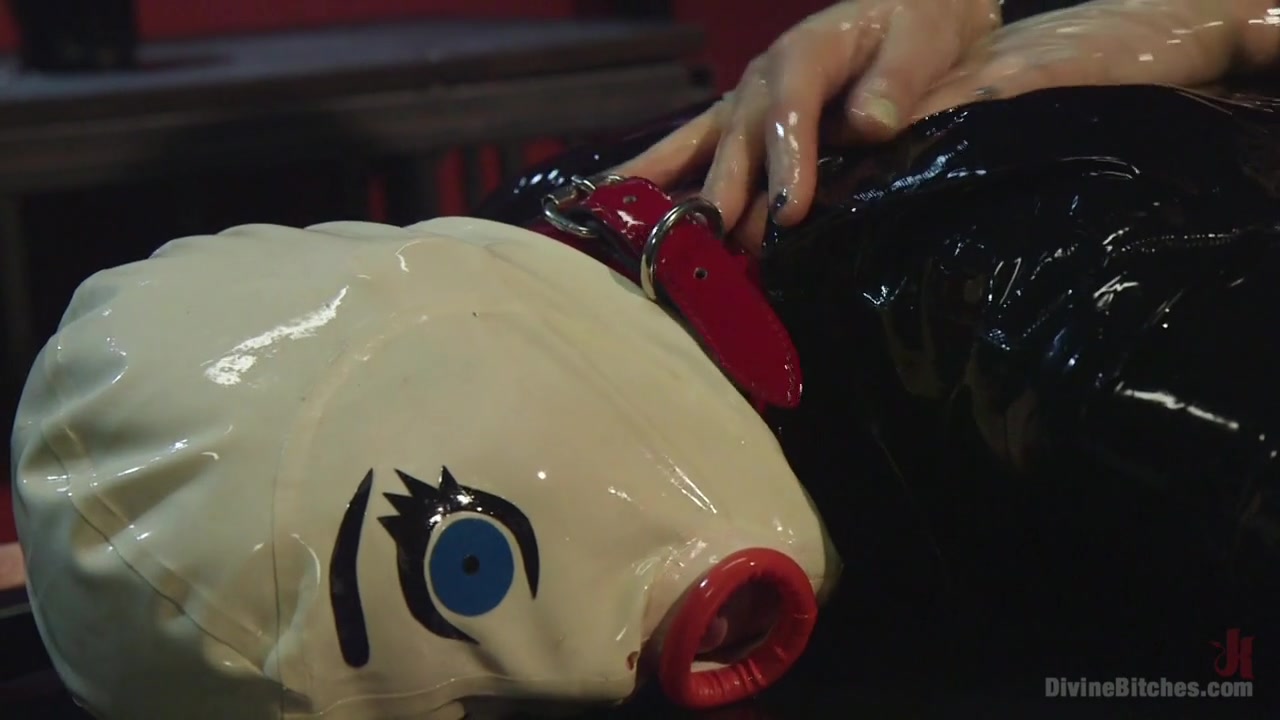 Mona Wales Tony Orlando in Slippery When Wet - DivineBitches