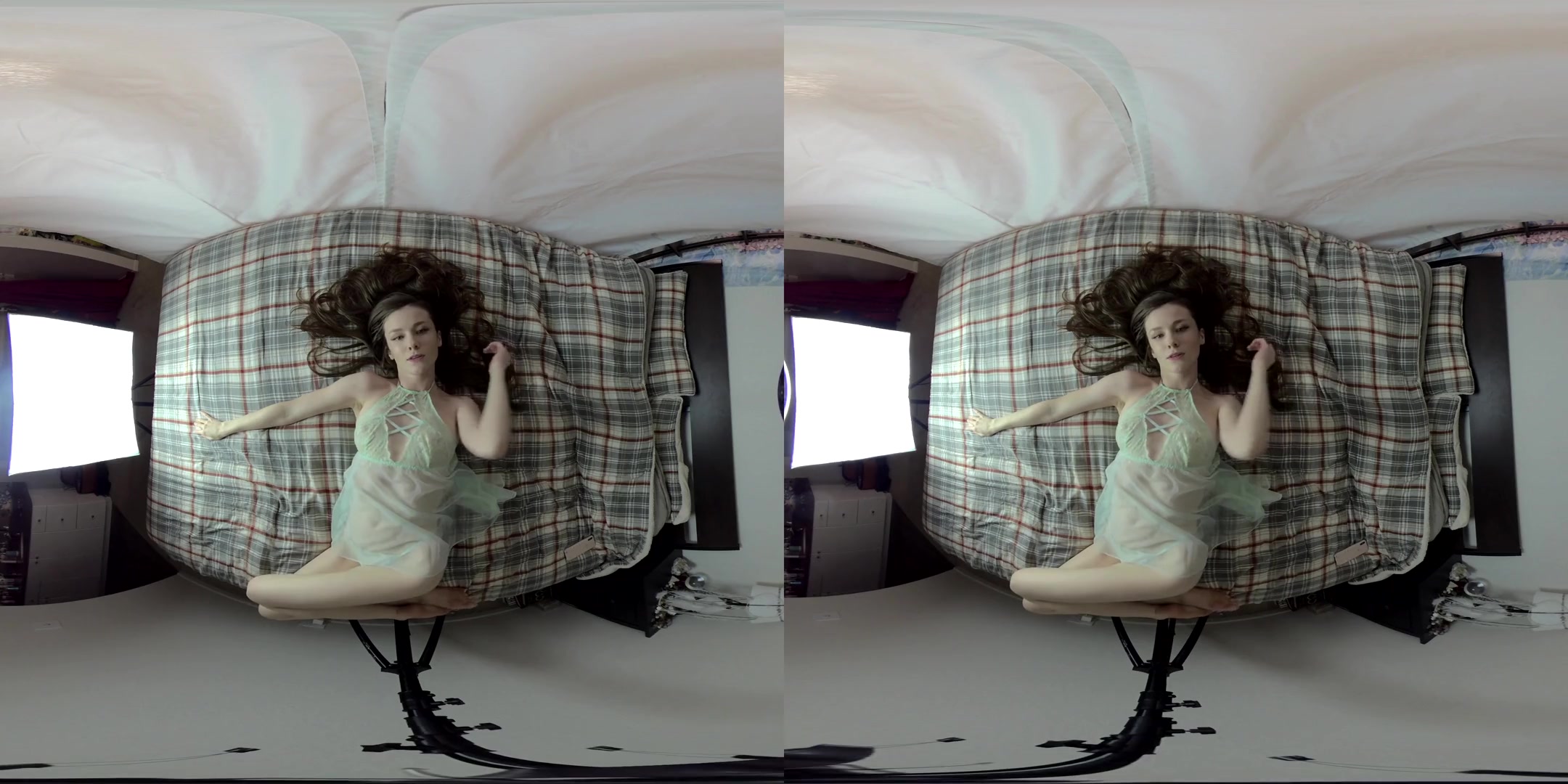 Overhead - Gorgeous Amateur Solo 3D Porn - SexLikeReal