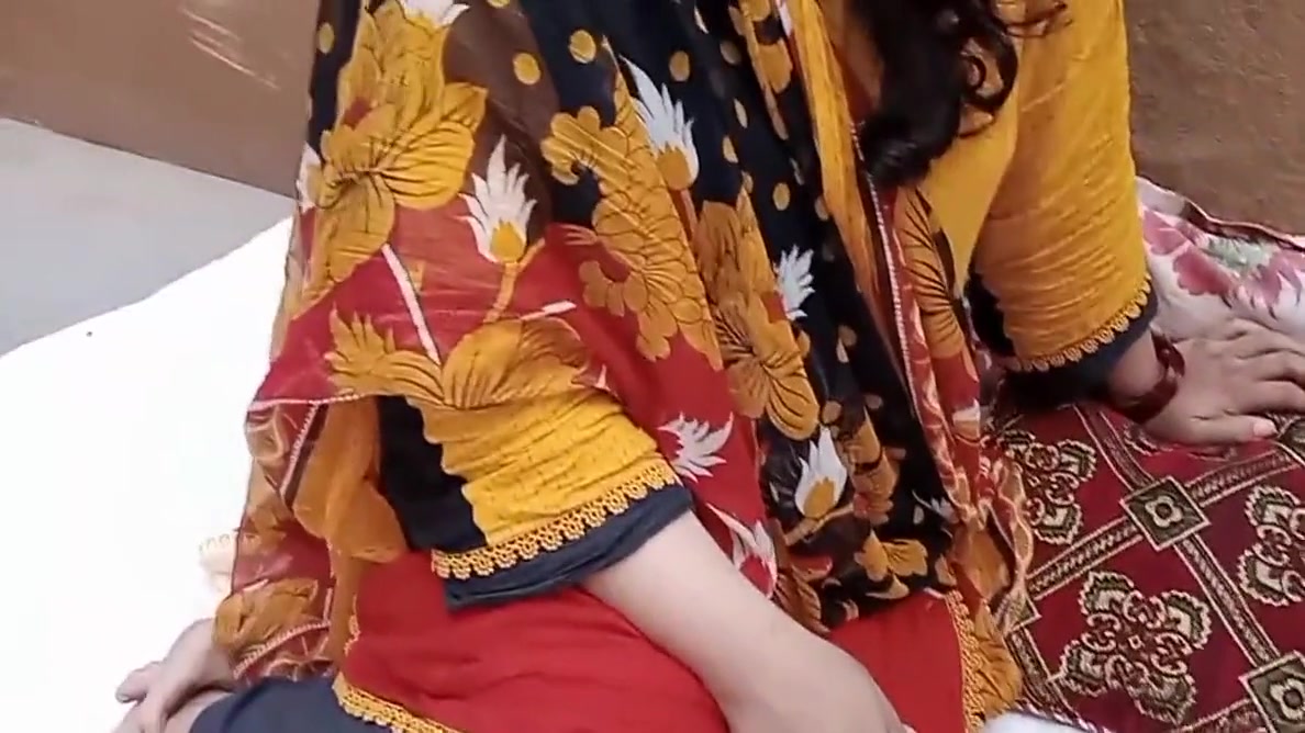 Desi Bhabhi Sa Kiya Five Question? With Hindi Audio