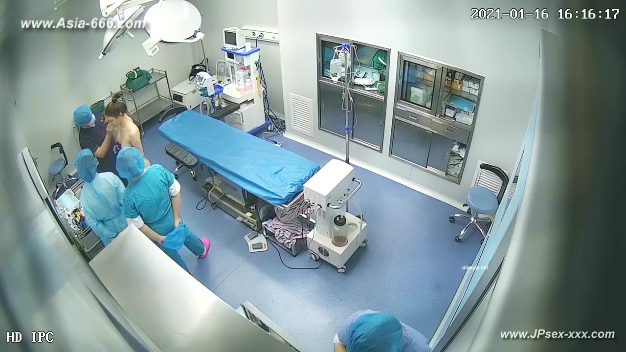 Peeping Hospital patient .***