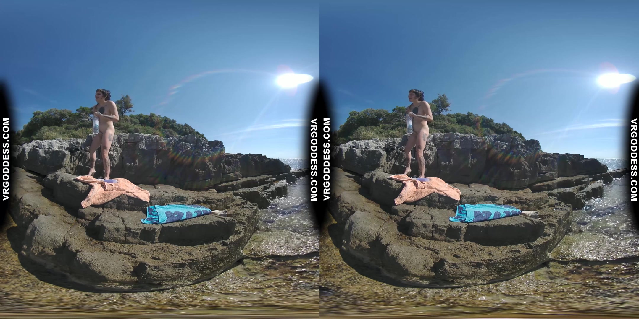 Tattoo Girl Brille Risky Public Beach Masturbation On Seaside Vacation