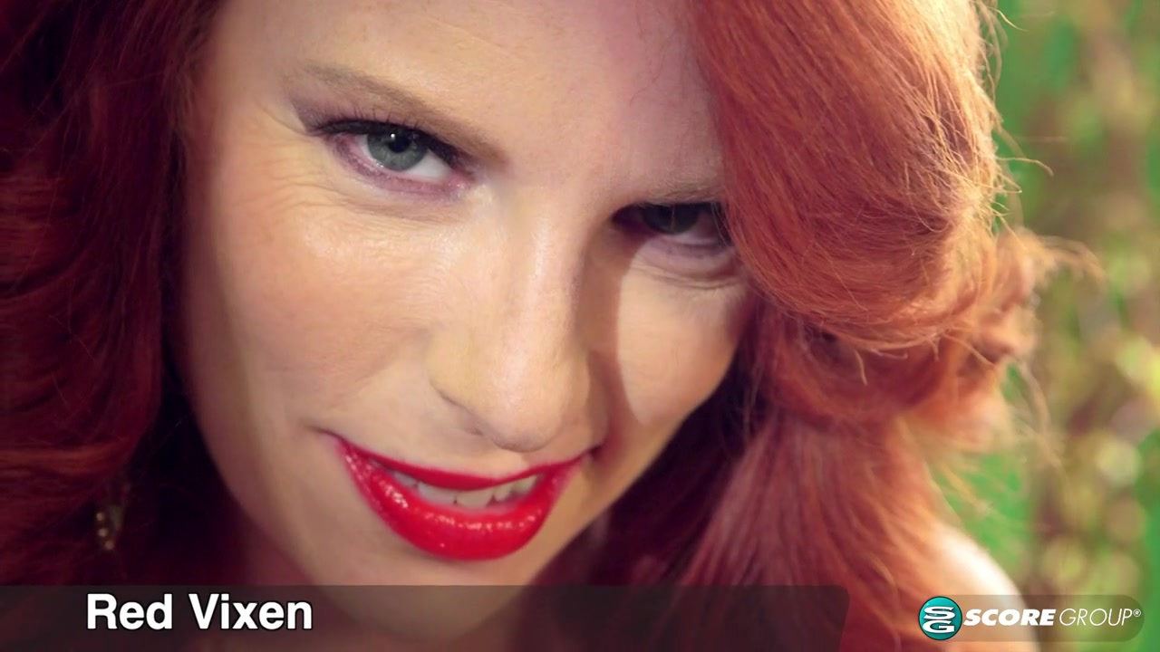 Red Vixen: Hot wife of a SCORE reader