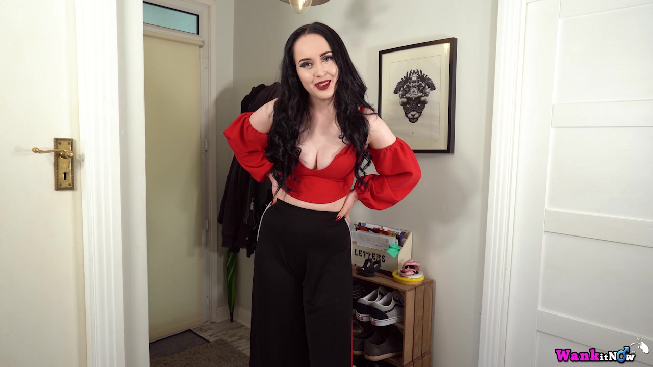 Ellie Louise - Instagram Wank - Sexy Videos - WankitNow