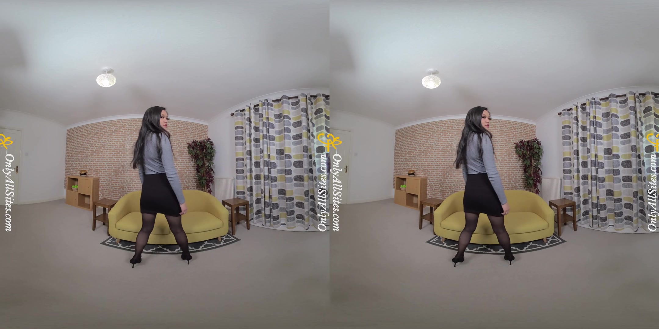 Louisa Lu - Sexy Pantyhose - OnlyTease