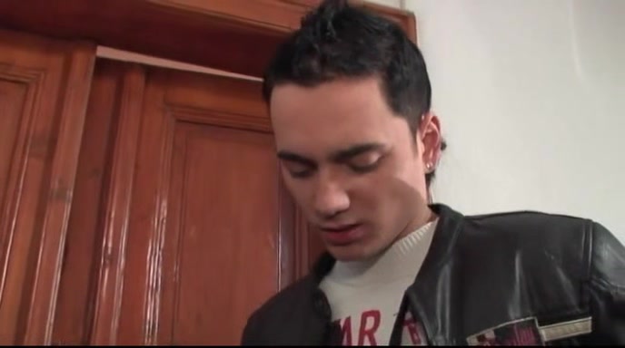 Sucking gangster boys cocks cuming