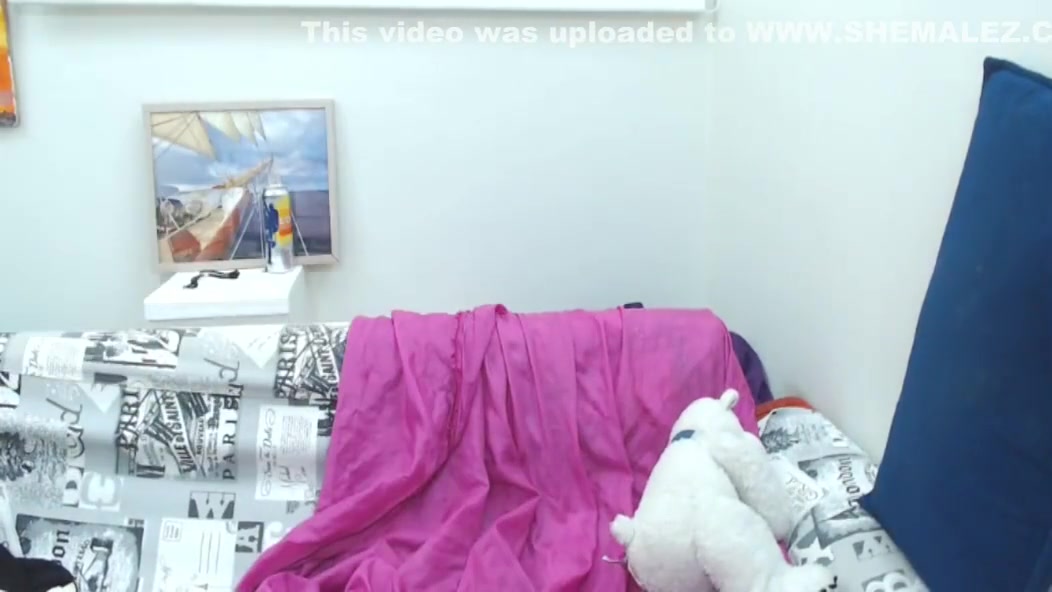 yummy Solo girl With petite milk shakes Masturbates