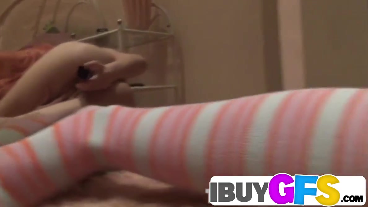 Sweet teen 18+ With Petite Body And Fingering Mirror