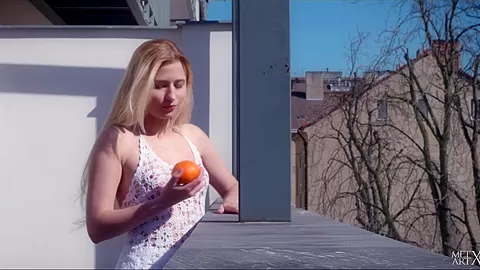 Inside Tangerines - Lisa Dawn - MetArtX
