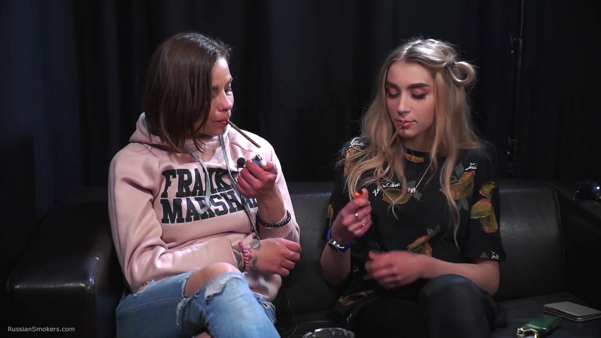 Two Friends Step mommies Are Smoking, Talking And Kissing For The First Time