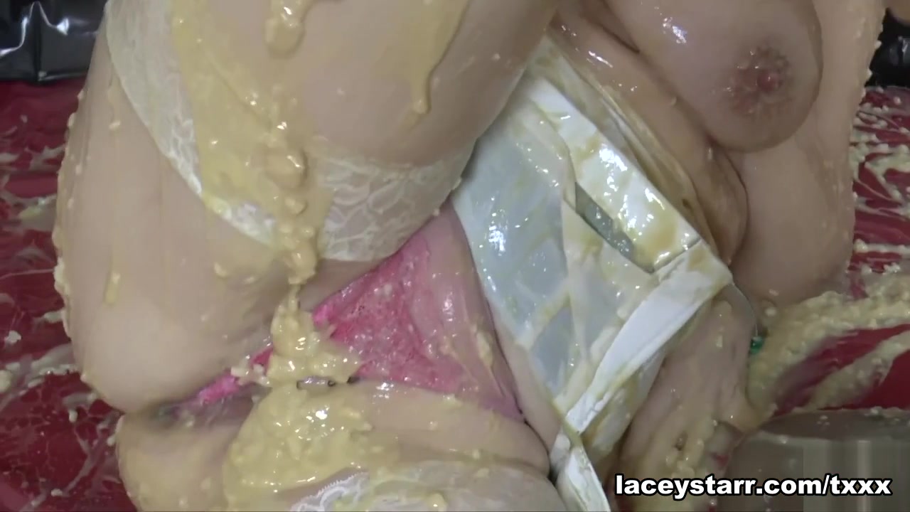 Devon Breeze & Lacey Starr in Sploshing Tarts - LaceyStarr
