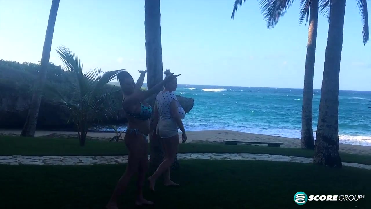 Erin & Helen Star's Swinging Island Diary - ScoreLand