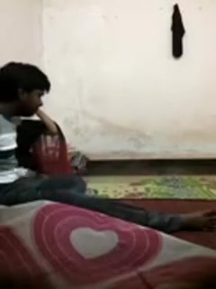 Desi amateurs fuck hard and loud in an abandoned room