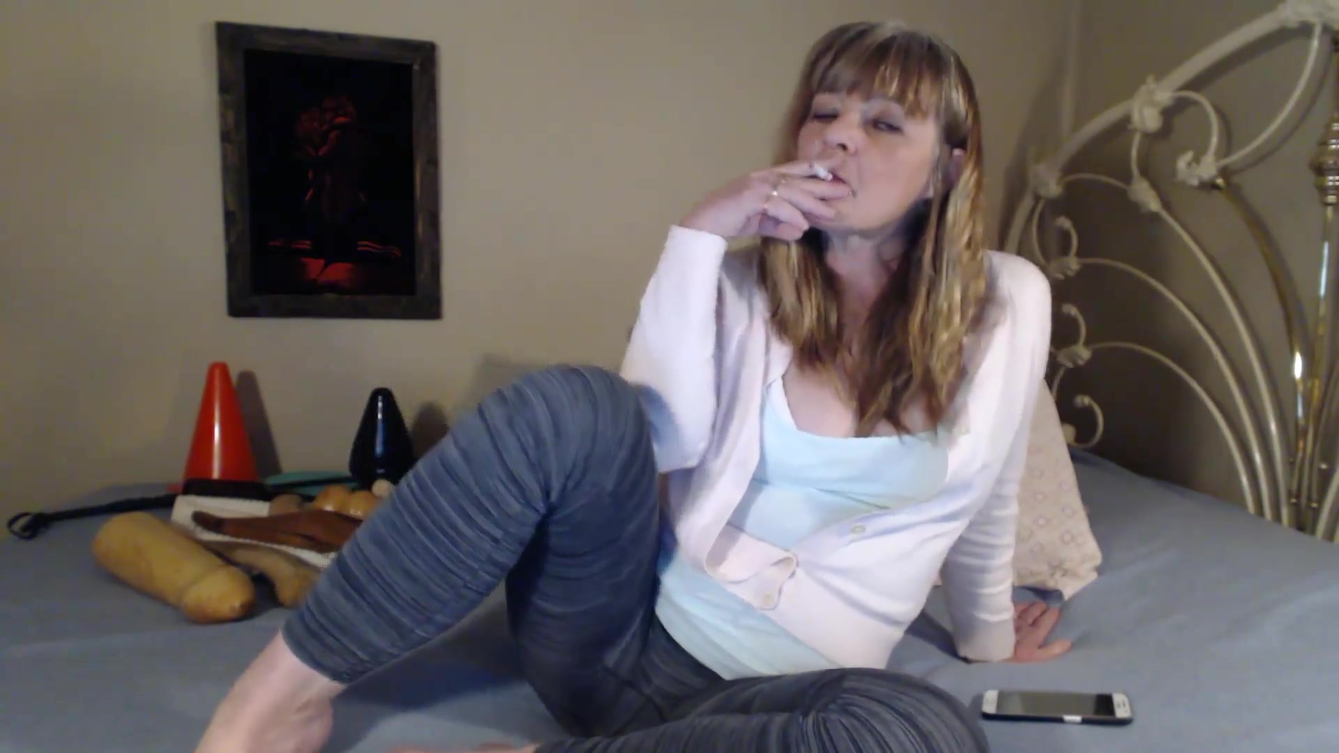 Smoking Fetish & Hairy Pussy Masturbation - TacAmateurs
