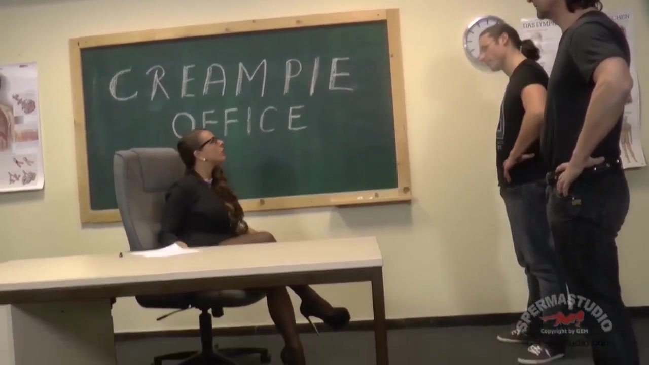 Sexy Susi In Creampie Office