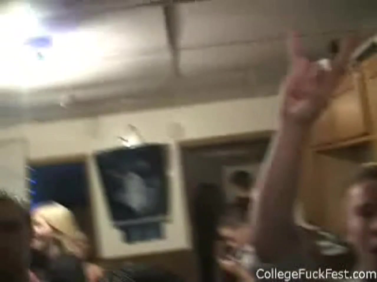 Flexible college whore straddles cock
