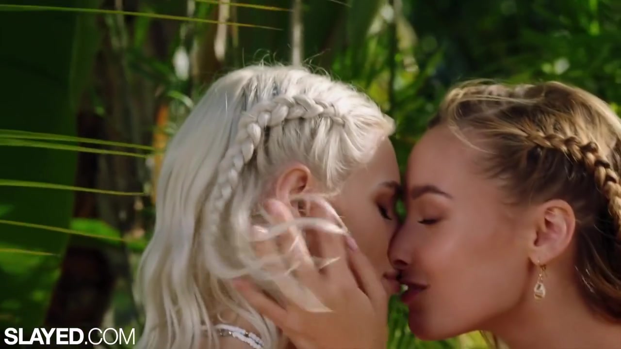 Hot Babes Fuck On Beach