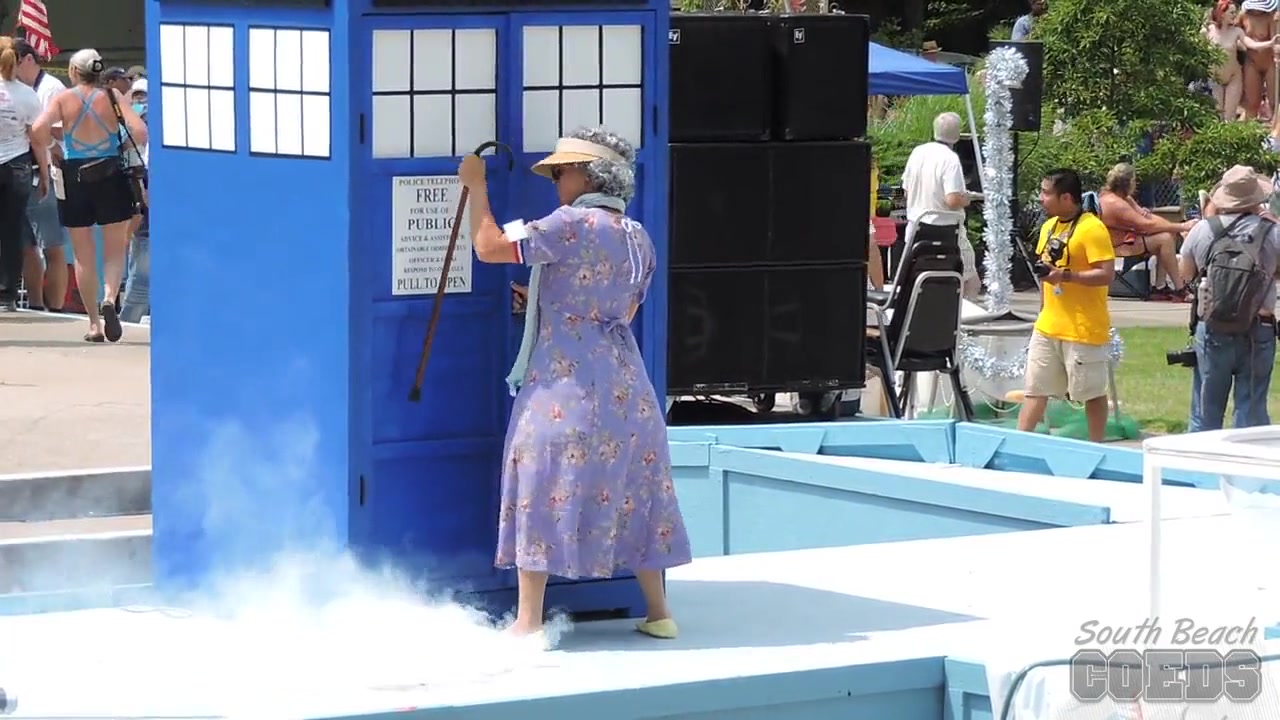 Video From The Entire 2014 Sunday Show Shot By Glenn 3 Of 5 - SouthBeachCoeds