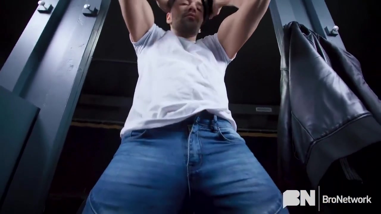 Hotafmen: Round Firm Bubble Ass Of A Dancer With Tyler Drake And Drake Tyler