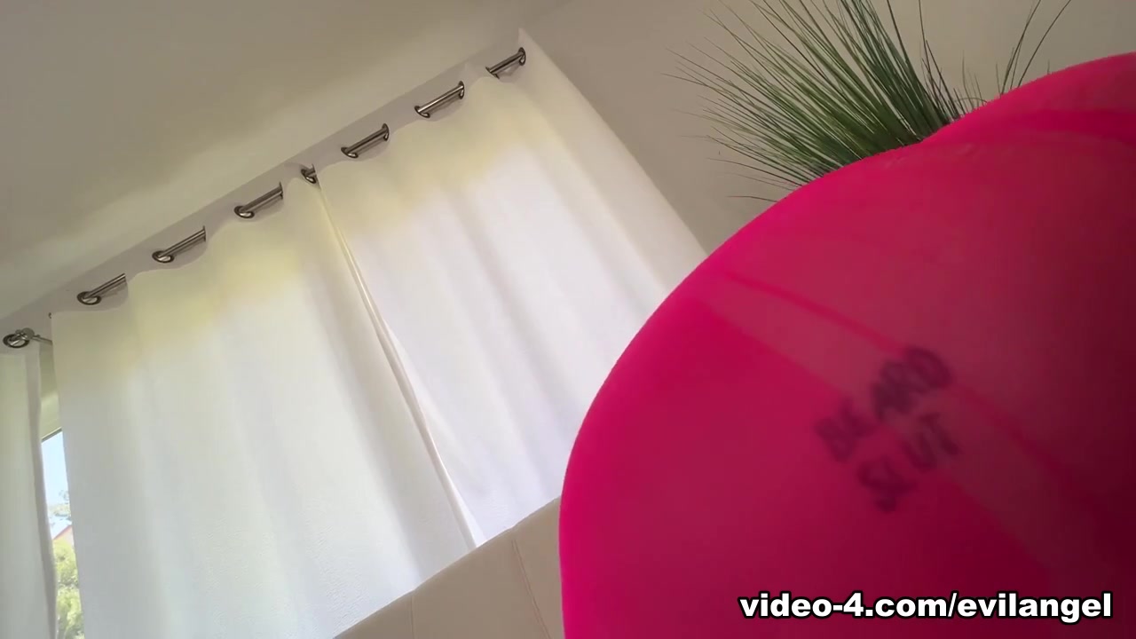 Fiona Sprouts & Mick Blue in Fiona Sprouts: Private Date Creampie!