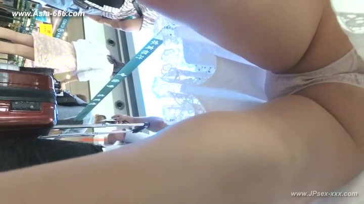 peeping chinese amateur upskirt.27