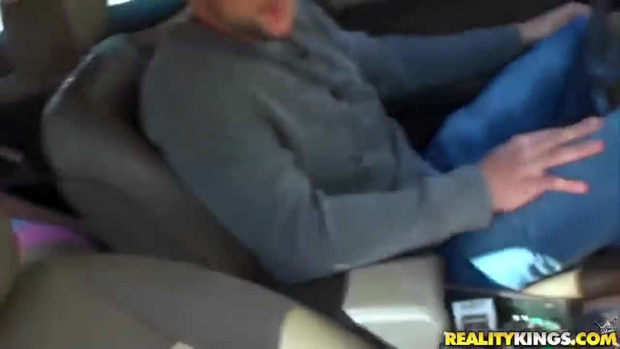 Hot chick Penelope gets banged in the car